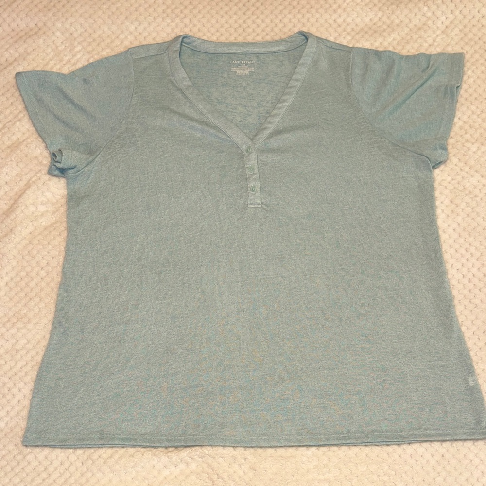 👚 EUC Lane Bryant Linen Blend V-Neck Tee – Women’s 14/16 – Light Blue Casual Top